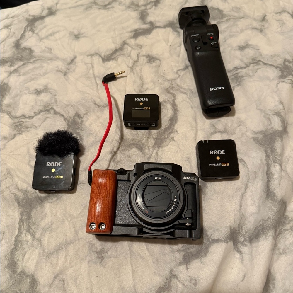 Sony Black Camera with Rode Wireless Kit and Wooden Grip